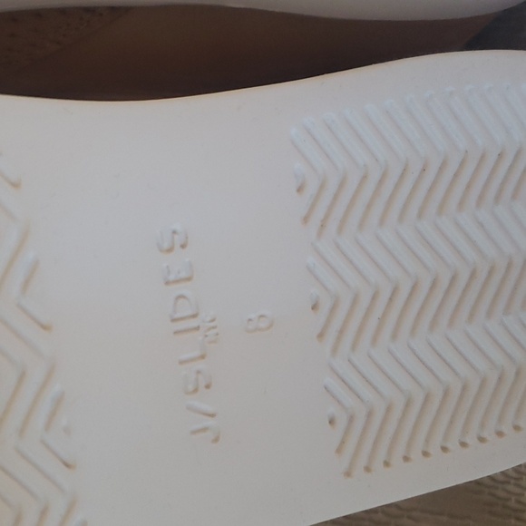 J Slides slip on sneaker - Picture 5 of 5